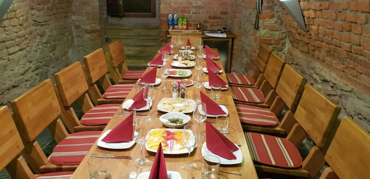 Hotel Penzion Na Hrade Olomouc Buitenkant foto